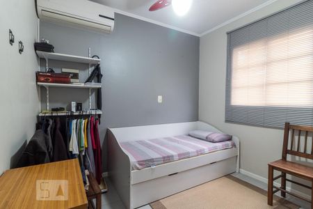 Casa à venda com 5 quartos, 210m² em Partenon, Porto Alegre