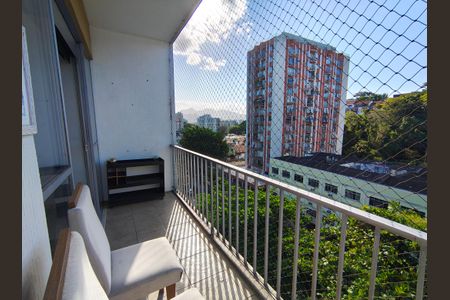 Apartamento à venda com 97m², 2 quartos e 1 vaga