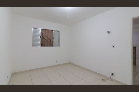 Quarto 1 de casa para alugar com 2 quartos, 60m² em Parque Cisper, São Paulo