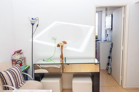 Sala de apartamento à venda com 2 quartos, 48m² em Jardim dos Prados, São Paulo