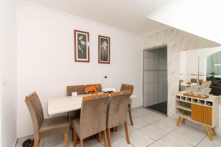 Casa à venda com 200m², 5 quartos e 2 vagasSala