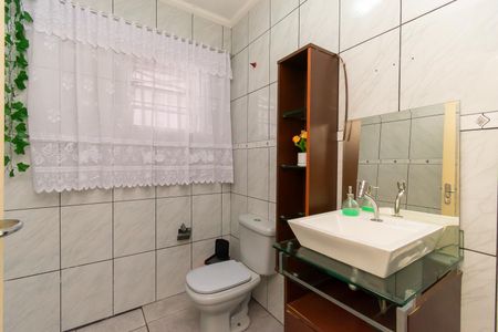 Casa à venda com 200m², 5 quartos e 2 vagasBanheiro 3