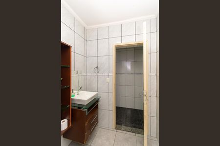 Casa à venda com 200m², 5 quartos e 2 vagasBanheiro 3
