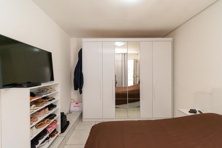 Casa à venda com 200m², 5 quartos e 2 vagasQuarto 2
