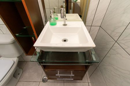 Casa à venda com 200m², 5 quartos e 2 vagasBanheiro 3