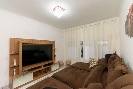 Casa à venda com 200m², 5 quartos e 2 vagasSala