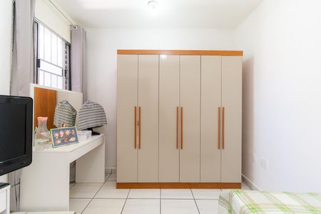 Casa à venda com 200m², 5 quartos e 2 vagasQuarto 3