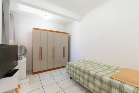Casa à venda com 200m², 5 quartos e 2 vagasQuarto 3