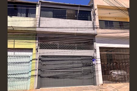 Casa à venda com 200m², 5 quartos e 2 vagasFachada