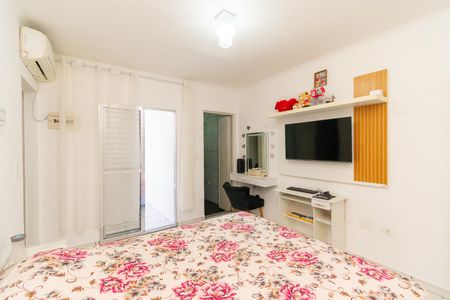 Casa à venda com 200m², 5 quartos e 2 vagasSuíte