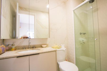 Apartamento à venda com 63m², 2 quartos e 1 vagaBanheiro do quarto 1