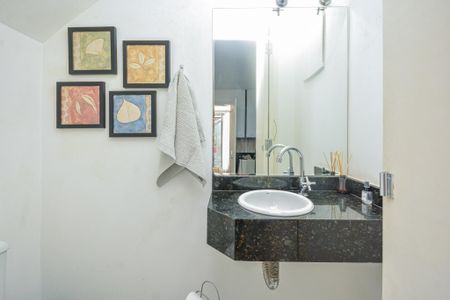 Casa à venda com 82m², 2 quartos e 2 vagasLavabo