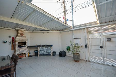 Casa à venda com 82m², 2 quartos e 2 vagasChurrasqueira