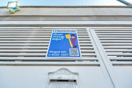 Casa à venda com 82m², 2 quartos e 2 vagasFachada