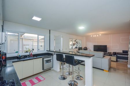 Casa à venda com 82m², 2 quartos e 2 vagasCozinha