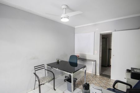 Casa à venda com 42m², 1 quarto e sem vaga Casa à venda com 42m², 1 quarto e sem vagaQuarto