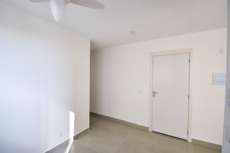 Sala de apartamento para alugar com 2 quartos, 39m² em Bonsucesso, Rio de Janeiro