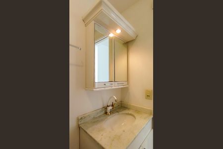 Apartamento à venda com 66m², 3 quartos e 1 vagaBanheiro social 