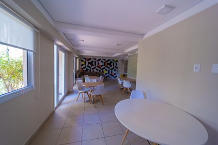 Apartamento à venda com 28m², 1 quarto e sem vagaÁrea comum - Salão de festas