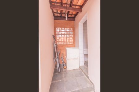 Casa à venda com 127m², 2 quartos e 4 vagasCasa 2- Área de Serviço