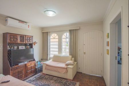 Casa à venda com 127m², 2 quartos e 4 vagasSala