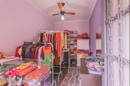 Casa à venda com 127m², 2 quartos e 4 vagasCasa 2- Sala