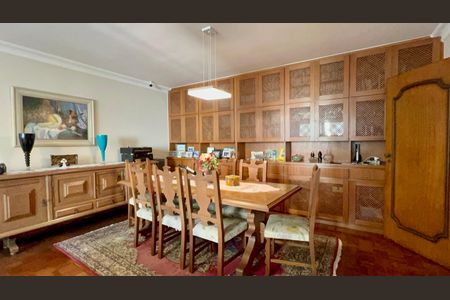 Apartamento para alugar com 190m², 3 quartos e 1 vaga Apartamento para alugar com 190m², 3 quartos e 1 vagaSala de Jantar