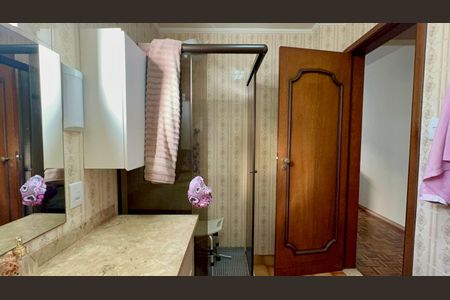 Apartamento para alugar com 190m², 3 quartos e 1 vaga Apartamento para alugar com 190m², 3 quartos e 1 vagaBanheiro da Suíte