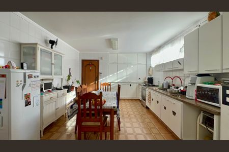 Apartamento para alugar com 190m², 3 quartos e 1 vaga Apartamento para alugar com 190m², 3 quartos e 1 vagaCozinha
