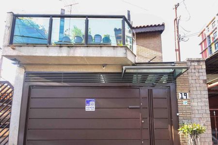 Casa à venda com 148m², 3 quartos e 2 vagasFachada