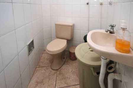 Casa à venda com 148m², 3 quartos e 2 vagasBanheiro de Serviço