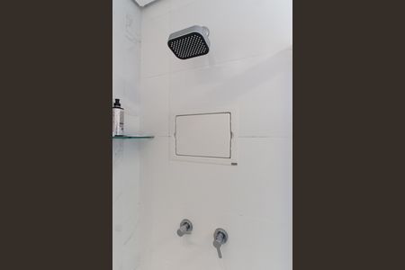 Apartamento à venda com 77m², 3 quartos e 1 vaga Apartamento à venda com 77m², 3 quartos e 1 vagaBanheiro da Suíte