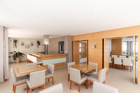 Apartamento à venda com 77m², 3 quartos e 1 vaga Apartamento à venda com 77m², 3 quartos e 1 vagaÁrea comum - Salão de festas