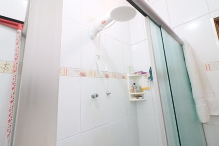 Casa à venda com 180m², 3 quartos e 1 vagaBanheiro 2