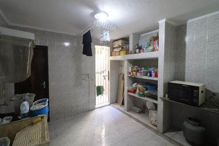 Casa à venda com 180m², 3 quartos e 1 vagaÁrea de Serviço