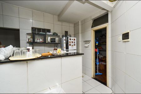 Apartamento à venda com 120m², 3 quartos e sem vagaCozinha e Área de Serviço