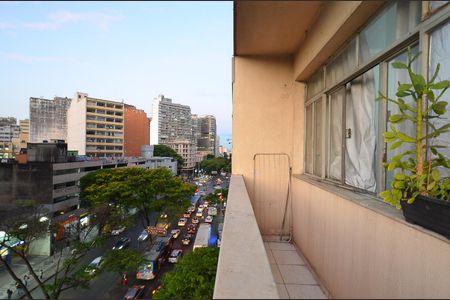 Apartamento à venda com 120m², 3 quartos e sem vagaVaranda