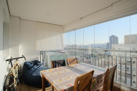 Apartamento à venda com 69m², 2 quartos e 1 vagaVaranda