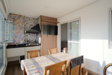 Apartamento à venda com 69m², 2 quartos e 1 vagaVaranda