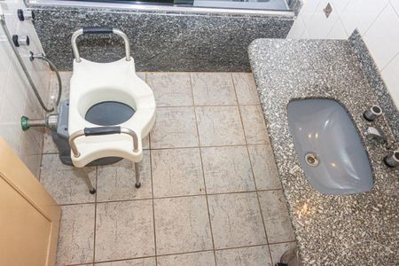 Casa à venda com 250m², 3 quartos e 2 vagasBanheiro da Suíte