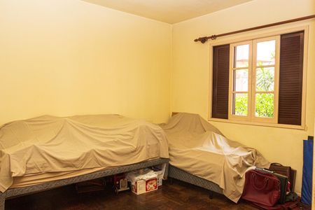 Casa à venda com 250m², 3 quartos e 2 vagasSuíte