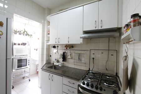 Apartamento à venda com 70m², 3 quartos e 2 vagasCozinha