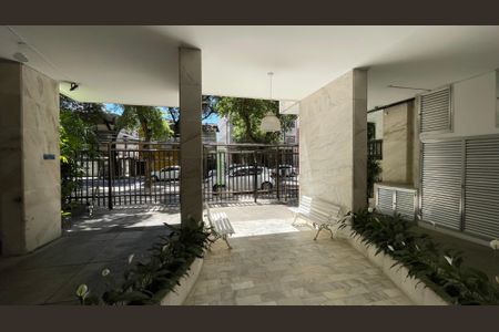 Apartamento à venda com 65m², 2 quartos e sem vaga Apartamento à venda com 65m², 2 quartos e sem vagaPortaria