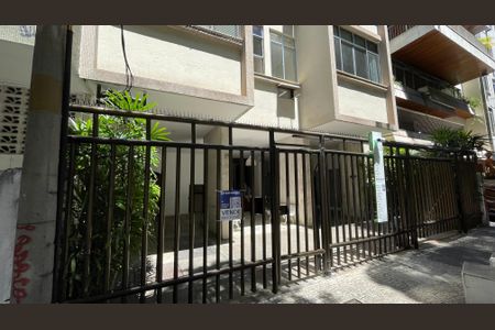 Apartamento à venda com 65m², 2 quartos e sem vaga Apartamento à venda com 65m², 2 quartos e sem vagaPlaquinha