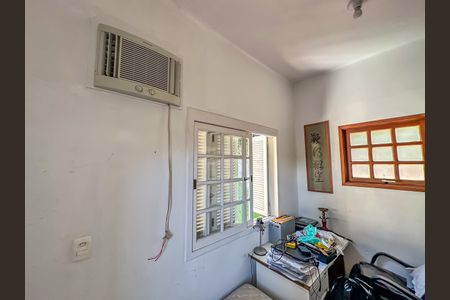 Apartamento à venda com 165m², 3 quartos e 2 vagasÁrea de Serviço quarto 