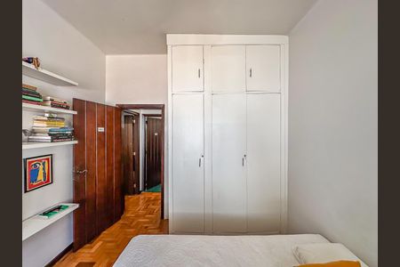 Apartamento à venda com 165m², 3 quartos e 2 vagasQuarto 3 - Armários