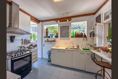 Apartamento à venda com 165m², 3 quartos e 2 vagasCozinha