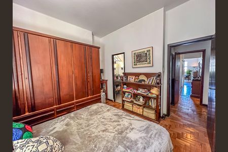 Apartamento à venda com 165m², 3 quartos e 2 vagasQuarto Suíte 1