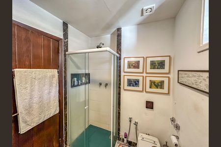 Apartamento à venda com 165m², 3 quartos e 2 vagasBanheiro