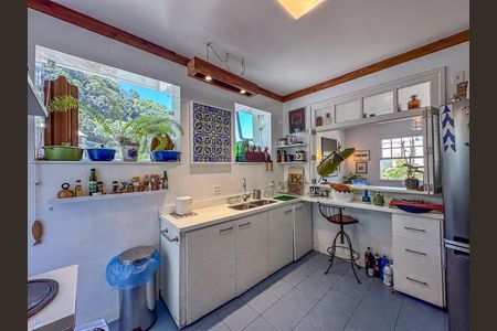 Apartamento à venda com 165m², 3 quartos e 2 vagasCozinha